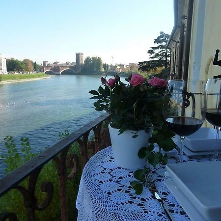 Апартаменты Casa Archi - Balcone Sul Fiume Верона Экстерьер фото